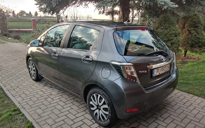 Toyota Yaris cena 42900 przebieg: 214000, rok produkcji 2012 z Szlichtyngowa małe 46